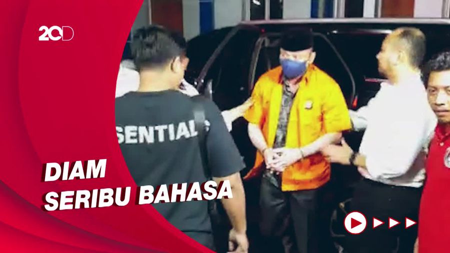 Penampakan Irjen Teddy Minahasa Kenakan Baju Tahanan Oranye