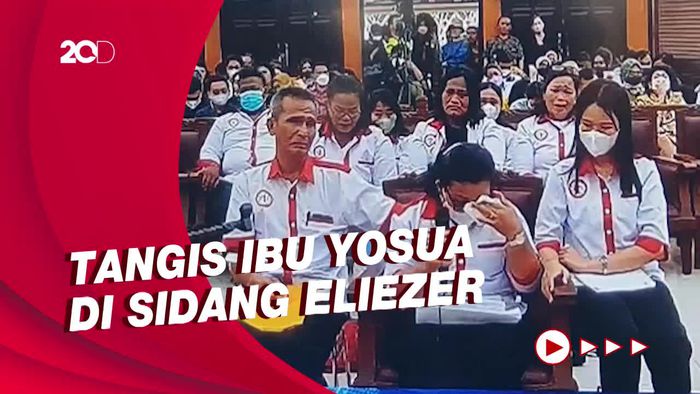 Tangis Ibunda Brigadir J Pecah di Persidangan: Perasaan Saya Hancur