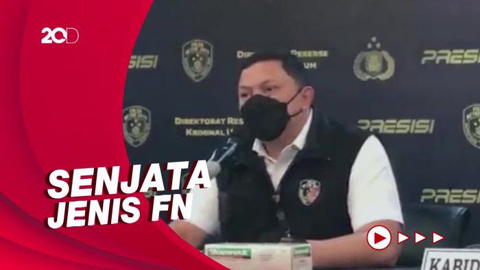 Siti Elina Ambil Senjata Diam-diam Milik Pamannya, Lalu ke Istana