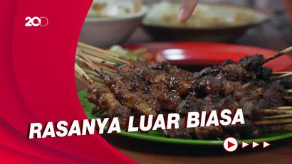 Bikin Laper: Makan Tongseng dan Sate di Pinggir Jalan