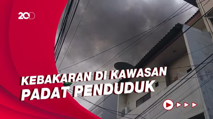 Permukiman Tambora Jakbar Terbakar, 21 Mobil Damkar Diterjunkan
