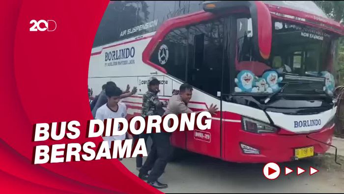 Bus Mogok di Jalur Alternatif Palopo, Arus Lalin Macet hingga 5 Km