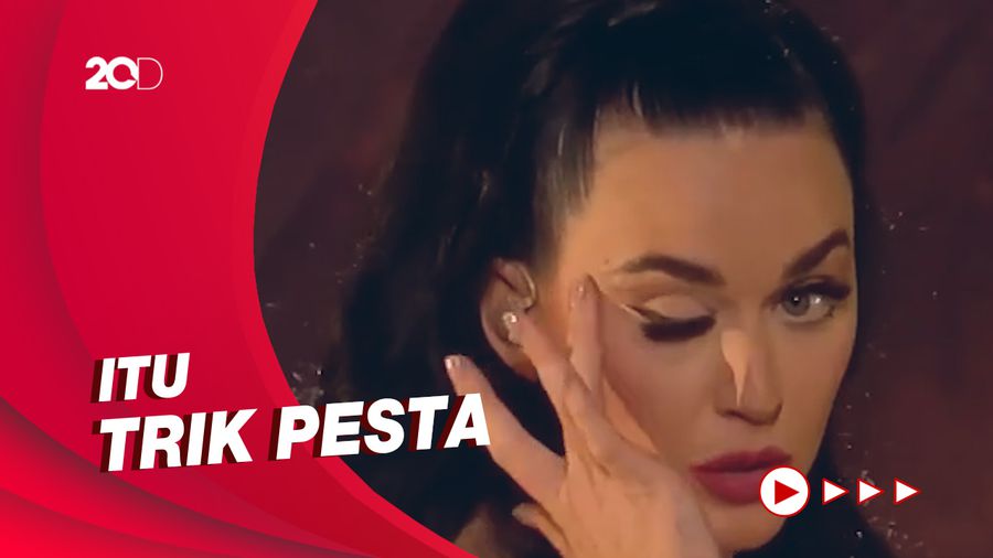 Penjelasan Katy Perry soal Mata Kanan Menutup Sendiri Saat Konser