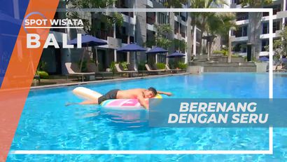 Air Jernih Kolam Renang yang Menyegarkan, Bali