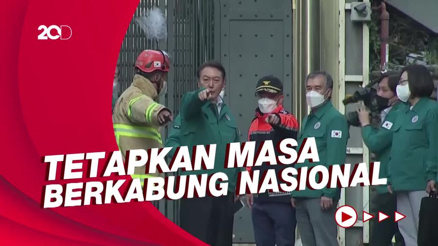 Presiden Korsel Kunjungi Lokasi Tragedi Itaewon yang Tewaskan 149 Orang