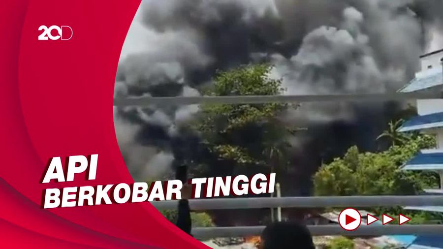 Suasana Kebakaran di Kebayoran Lama Jakbar, Api Berkobar Tinggi