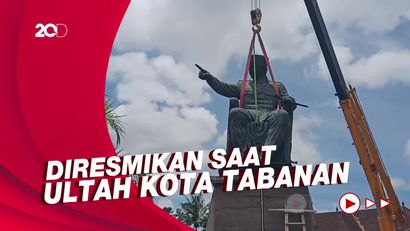 Proses Pemindahan Patung Bung Karno ke Pedestal Baru
