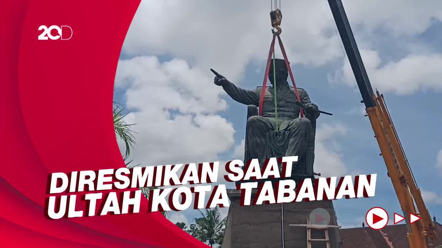 Proses Pemindahan Patung Bung Karno ke Pedestal Baru