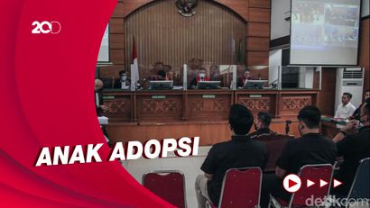 Ajudan Sambo Sebut Anak Bungsu PC Anak Angkat