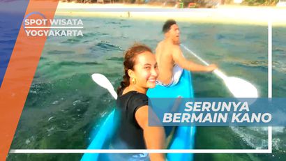Keseruan Mendayung Kano di Air Pantai yang Jernih, Yogyakarta