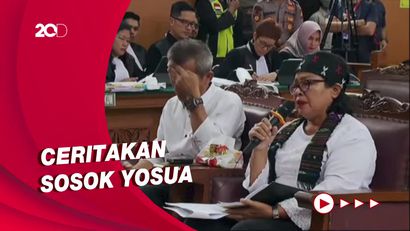 Menangis Ibu Yosua di Hadapan Ferdy Sambo Dalam Sidang