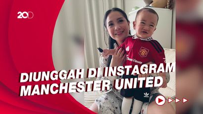 Pesona Rayyanza Si Cipung Pakai Jersey MU