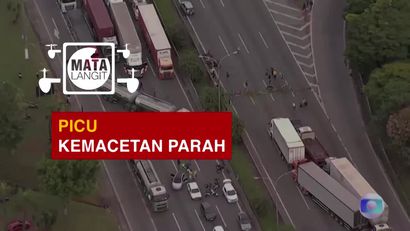 Melihat Aksi Loyalis Bolsonaro Menutup Akses Jalan dari Kamera Drone