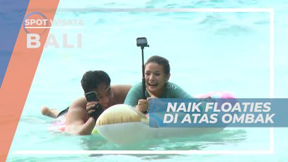 Pantai Suluban, Sensasi Melayang-layang di Atas Floaties di Terjang Ombak, Bali
