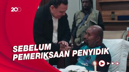 Momen Lukas Enembe Diperiksa Kesehatannya oleh Tim Dokter KPK