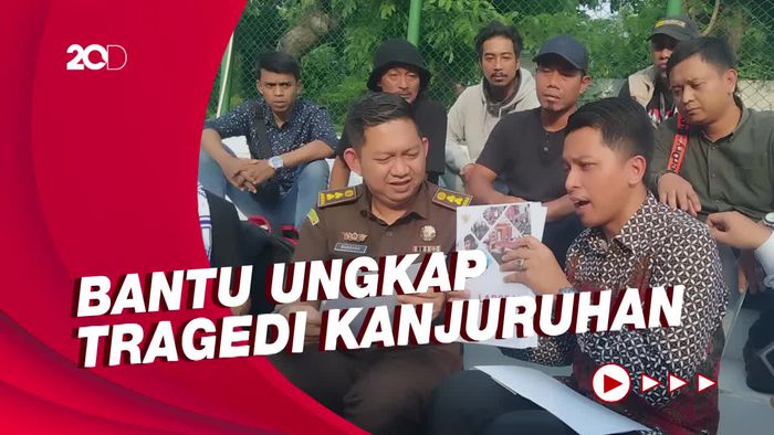 Aremania Ngluruk Kejati Jatim, Minta Rekonstruksi Ulang-Tetapkan Tersangka Lain