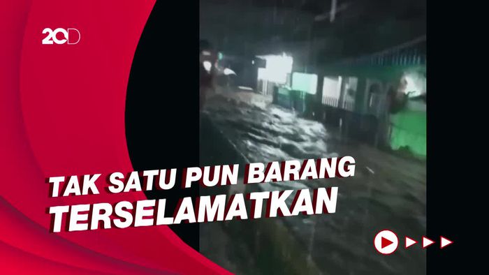 Pilu Korban Banjir di Banyuwangi, Rumah Rata Disapu Air Bah