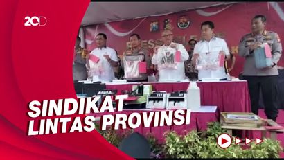 Polda Jatim Ringkus Sindikat Pencetak Uang Palsu, 11 Tersangka Diamankan