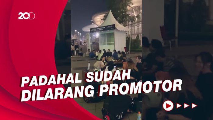 Fans Antre Sejak Semalam di ICE BSD Demi Nonton Konser NCT 127