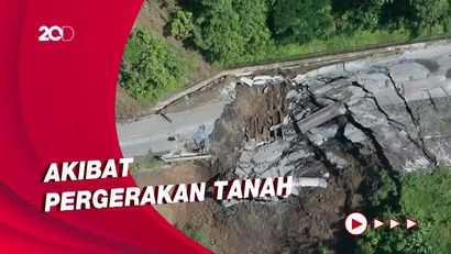 Fenomena Tanah Bergerak, Akses Jalan Lumajang-Malang Terputus