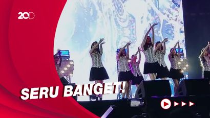 Manisnya JKT48 Hibur Penonton di Joyland Festival 2022