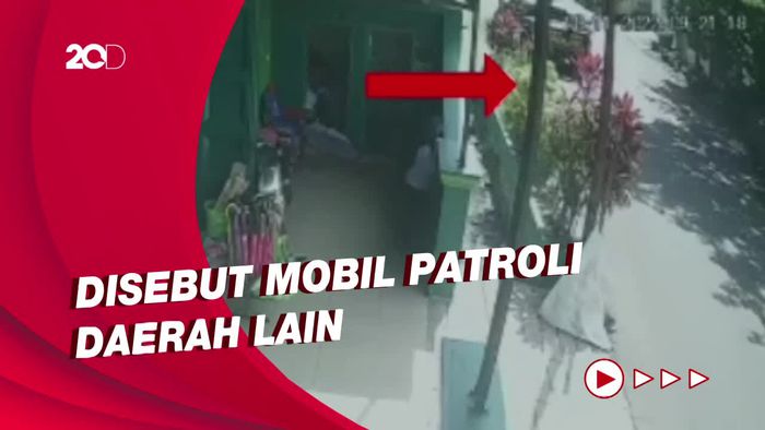 Terekam CCTV, Mobil Patroli Polisi Kabur Usai Tabrak Pemotor di Parepare