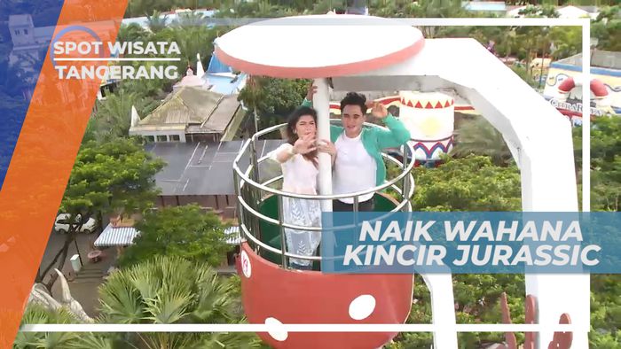 Menikmati Pemandangan Dari Atas Wahana Kincir Jurassic, Tangerang