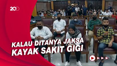 Hakim Sindir Para Saksi Lancar Jawab Pertanyaan Kuasa Hukum Sambo-Putri