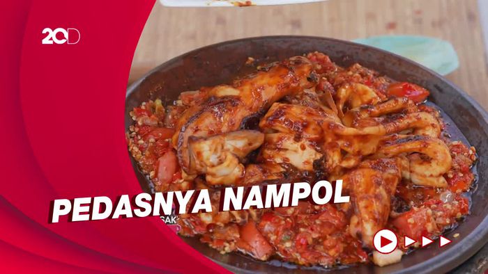 Masak Masak: Mengolah Cumi Pedas Bumbu Rujak yang Empuk