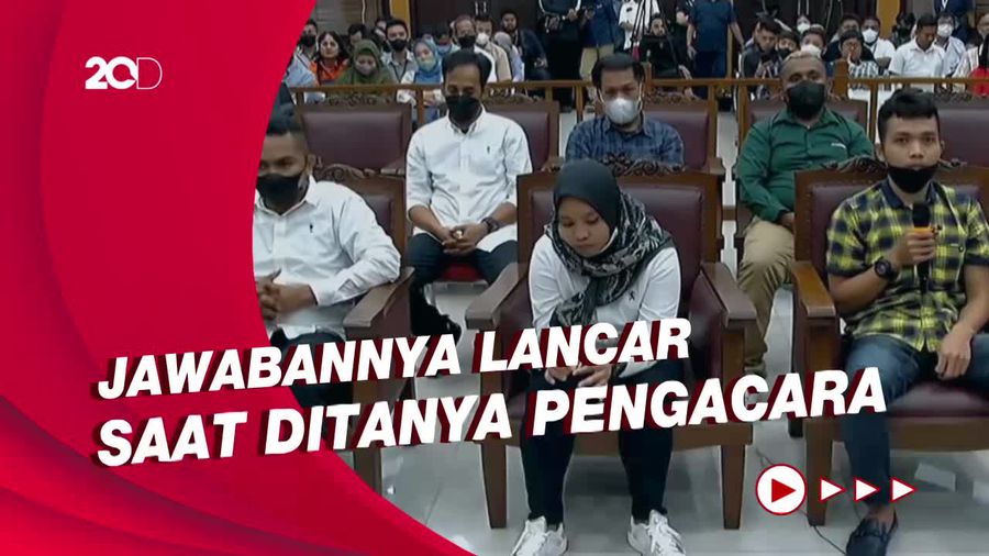 Sindiran Hakim ke ART Sambo yang Kayak Sakit Gigi Saat Ditanya Jaksa