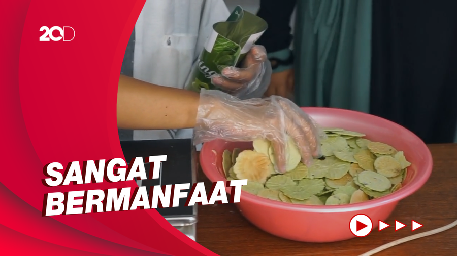 Santri di Purwakarta Bercocok Tanam dan Buat Camilan Sehat
