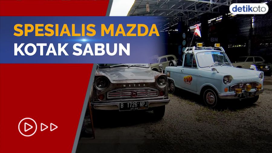 Yuk! Intip Garasi Bei Budiono, Kolektor Nyentrik Puluhan Mobil Klasik