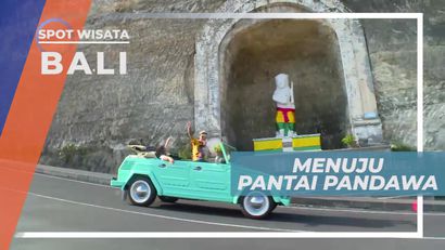Naik Mobil Menuju Pantai Pandawa Bali