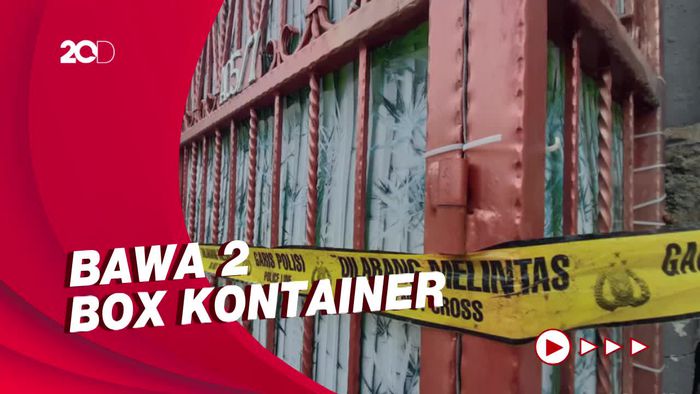 Polisi Gelar Olah TKP di Rumah Sekeluarga Tewas Mengering