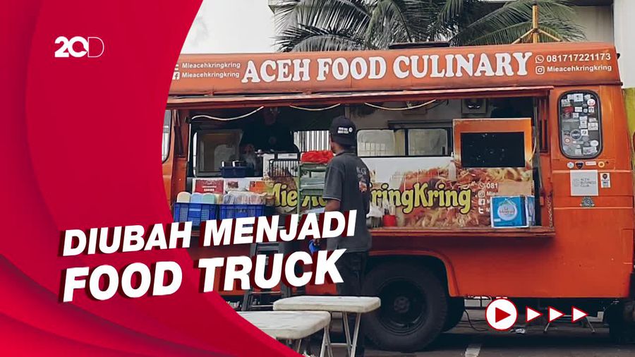 Keren! Jualan Mie Aceh Pakai Bus Mercedes-Benz 508D