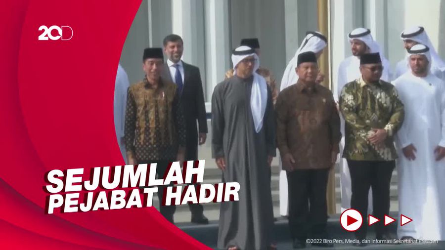 Prabowo hingga Yaqut Hadiri Peresmian Masjid Sheikh Zayed Solo