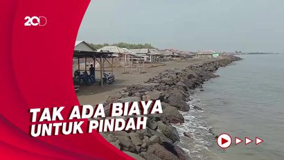 Dusun di Indramayu Terisolir Akibat Sering Dilanda Banjir Rob