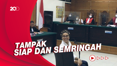 Wajah Semringah Nikita Mirzani di Sidang Perdana
