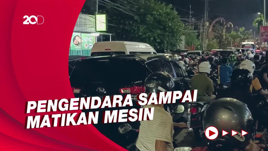 Penampakan Kemacetan di Jalan Bypass Ngurah Rai Malam Ini