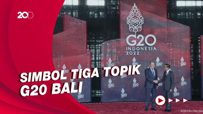Tiga Lidah Api di Belakang Jokowi Sambut Kepala Delegasi KTT G20