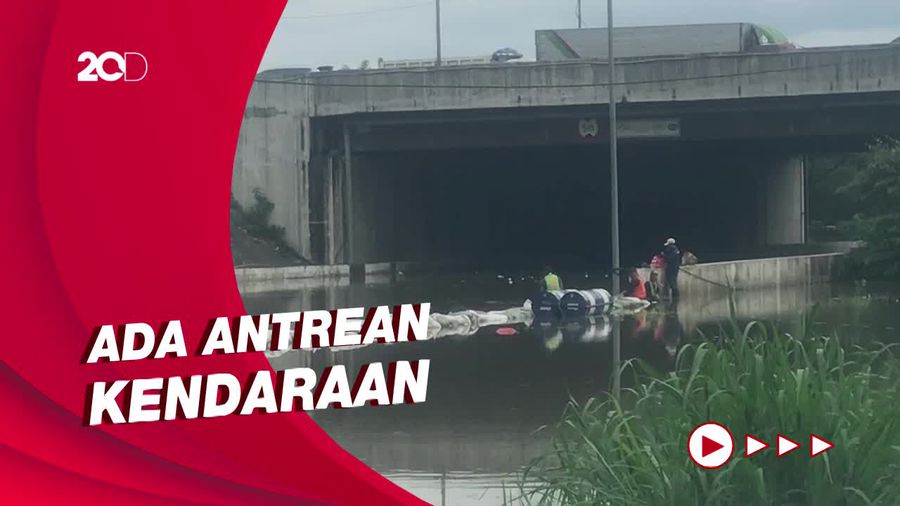 Gerbang Tol Bitung Masih Tergenang, Kendaraan Tertahan!