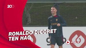 Senyum Ronaldo di Timnas Portugal Saat Gonjang-ganjing di MU
