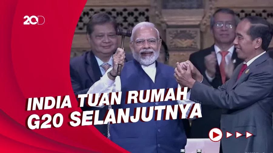 Momen Jokowi Serahkan Palu Presidensi G20 ke India