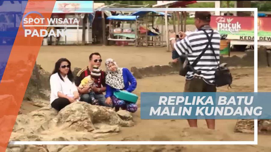 Melihat Dari Dekat Replika Batu Malin Kundang, Sumatera Barat