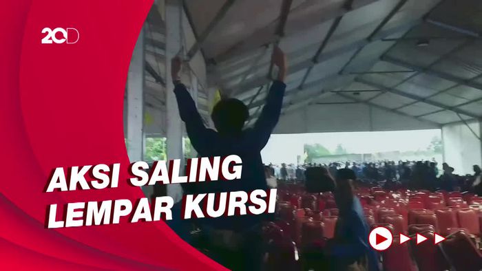 Kursi Beterbangan dalam Pembukaan Muspimnas PMII di Tulungagung!