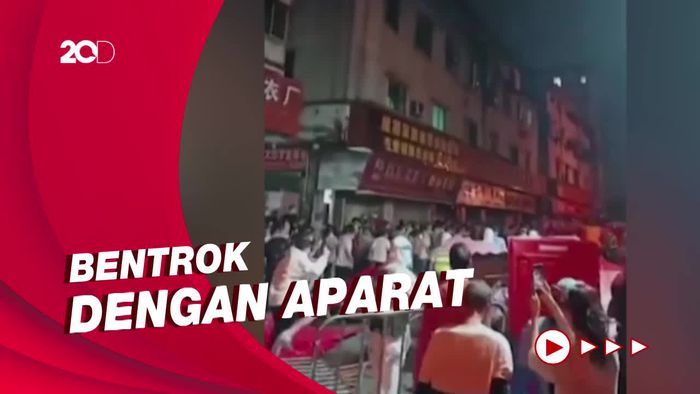 Bosan Lockdown, Warga Guangzhou China Ngamuk!