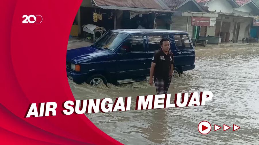 Hujan Semalaman, Jalanan di Pati Banjir