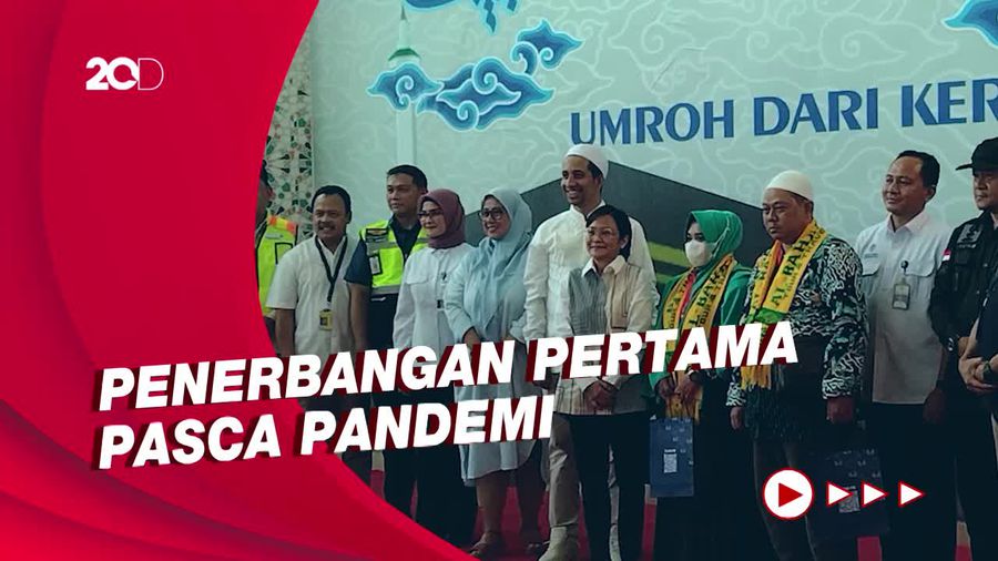 225 Jemaah Umrah Resmi Terbang dari Bandara Kertajati 