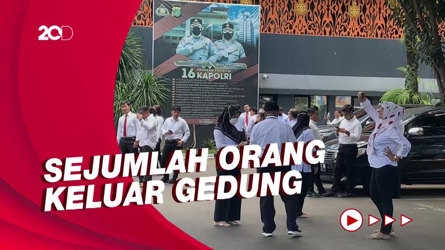 Kepanikan di Polda Metro Jaya Usai Gempa M 5,6