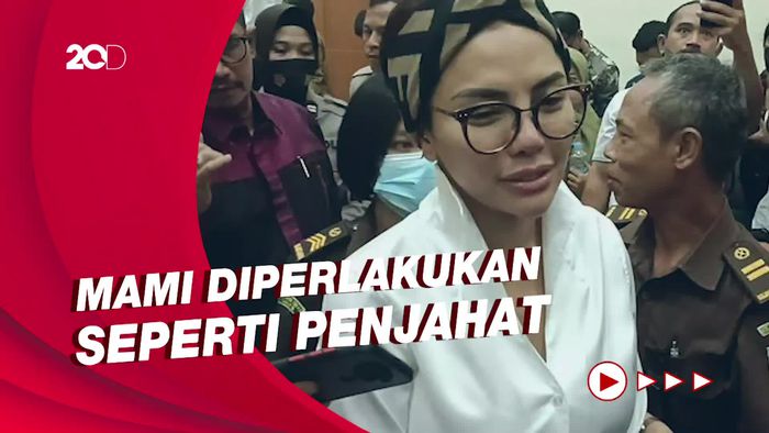 Pesan Haru Nikita Mirzani untuk Ketiga Anaknya di Sidang Eksepsi